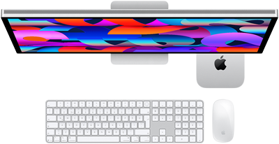 Studio Display’in altına yerleştirilmiş Mac mini, Sayısal Tuş Takımlı Magic Keyboard, Magic Mouse