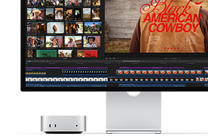 Studio Display ile eşleştirilmiş Mac mini, ekranın sağ tarafında Black American Cowboy adlı filmin başlık ekranı ve sol tarafında filmden birkaç kare gösteriliyor