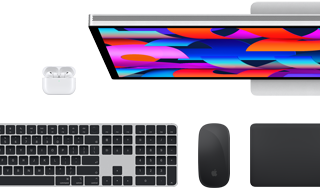  AirPods, Touch ID özellikli Magic Keyboard, Magic Mouse, Magic Trackpad ve Studio Display dahil aksesuar ve aygıt koleksiyonu