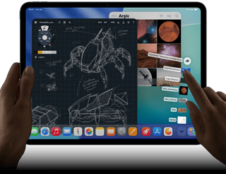 iPad Pro, uzay siyahı rengi, sol el aygıtı tutuyor, sağ el açık uygulama pencerelerini yönetmek üzere ekrana işaret ediyor, mekanik çizim eskizlerini içeren bir çizim uygulaması, gezegen ve uzay görsellerinin yer aldığı fotoğraf galerisi, yelpaze şeklinde yerleştirilmiş indirilenler klasörü dosyaları