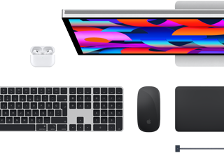 Mac aksesuarları: AirPods, Studio Display, Magic Keyboard, Magic Mouse, Magic Trackpad, Uzay Siyahı rengi MagSafe şarj kablosu