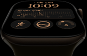 Apple Watch Series 12, alüminyum kasa, koyu bronz renk, Modüler saat kadranı, komplikasyonlar: gün ve tarih, Antrenmanlar, Aktivite halkaları, Apple Music, sağ dış görünüm, Digital Crown, Spor Kordon, klasik zeytin yeşili renk