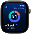 Apple Watch Series 12, alüminyum kasa, uzay grisi renk, uyku skoru halkasının grafiği, sağ dış görünüm, Digital Crown