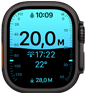 Apple Watch Ultra 4, titanyum kasa, siyah renk, dalış ölçümlerini gösteren Derinlik uygulaması, sağ dış görünüm, Digital Crown, çıkıntılı yan düğme