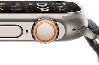 Dayanıklı titanyum kasası, düz ekranı, Digital Crown’ı ve yan düğmesiyle gösterilen Apple Watch Ultra 2