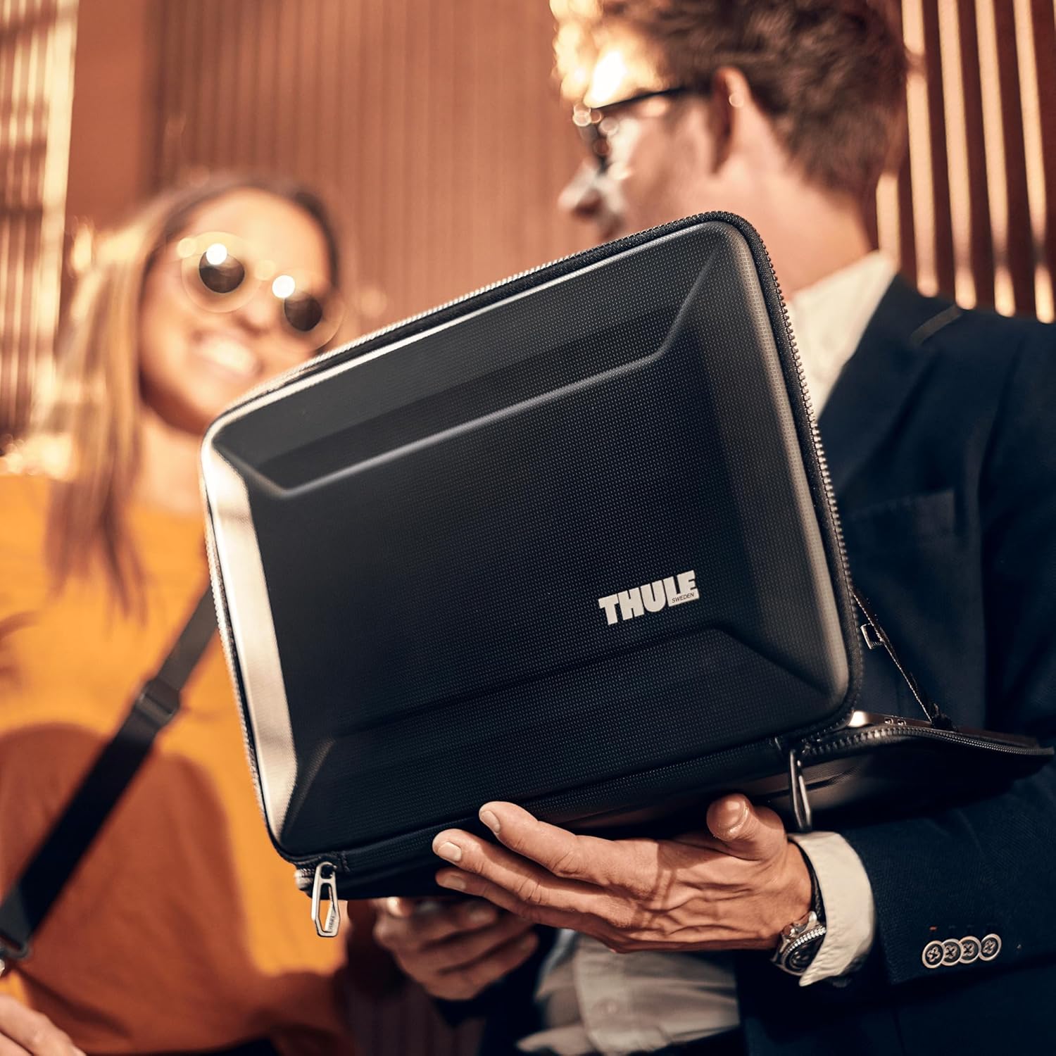 Thule Gauntlet 4 MacBook Kılıfı 13 inç -14 inç  - Siyah 085854254113