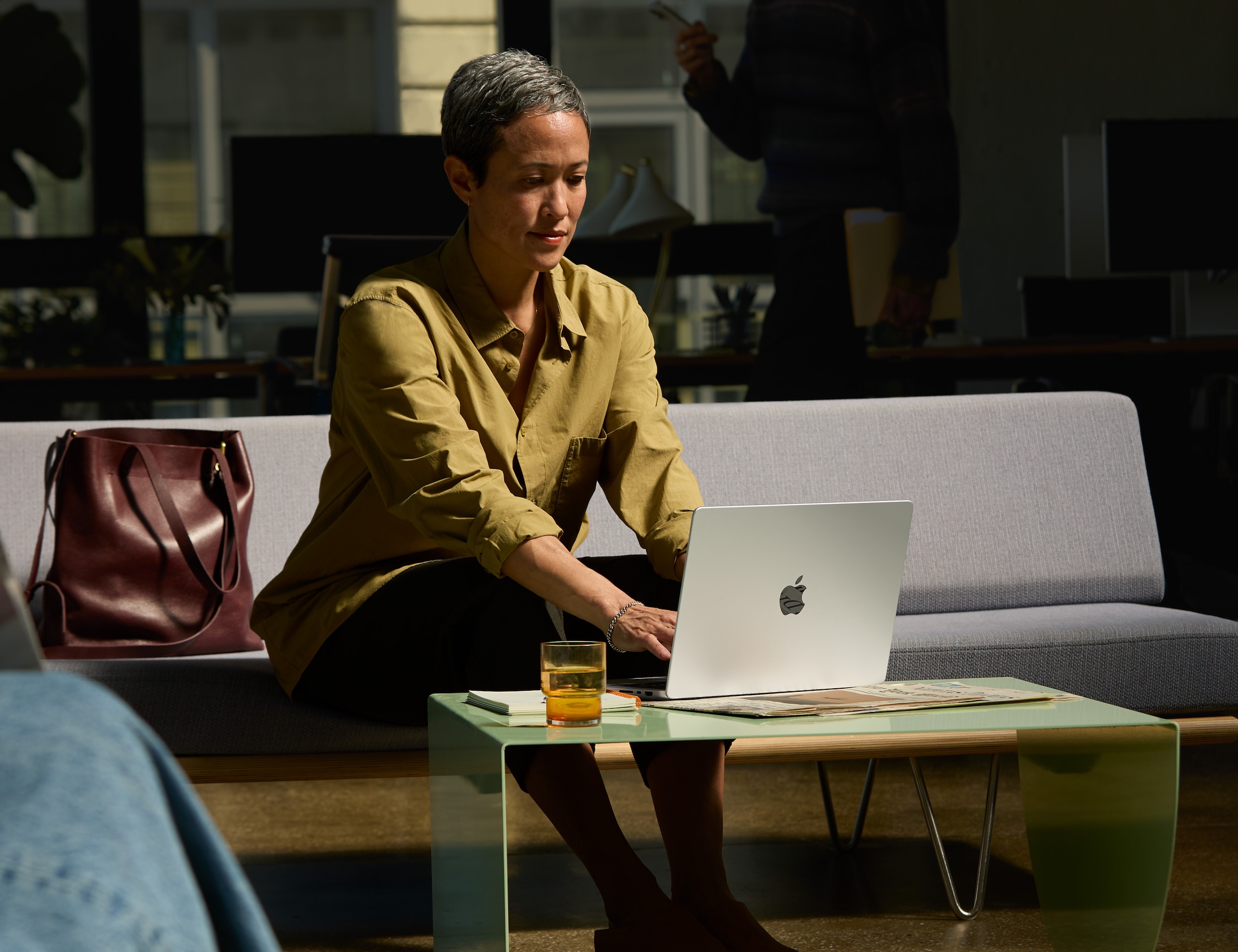 MacBook Pro 14inç 16C 40G M4 Max 64GB 2TB-U.Siyah Z1FG0010D