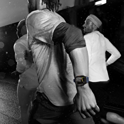 Teşhir - Apple Watch Ultra 2 GPS + Cellular 49mm Siyah Titanyum Kasa 3N459TU/A