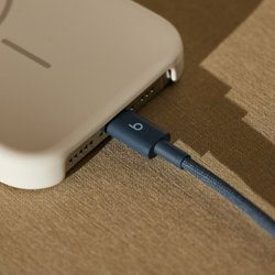 Beats USB-C – USB-C Örgü Kablo (1,5 m) – Lazer Lacivert MDGE4EE/A
