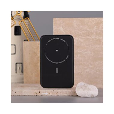 Rock 5000 mAh 20W MagSafe Standlı Powerbank-Siyah 6974282129183