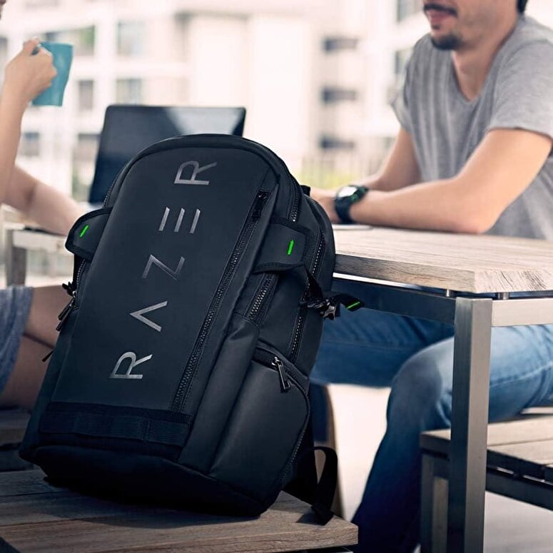 Razer Rogue V3 15.6 Sırt Çantası - Chroma 8886419387190