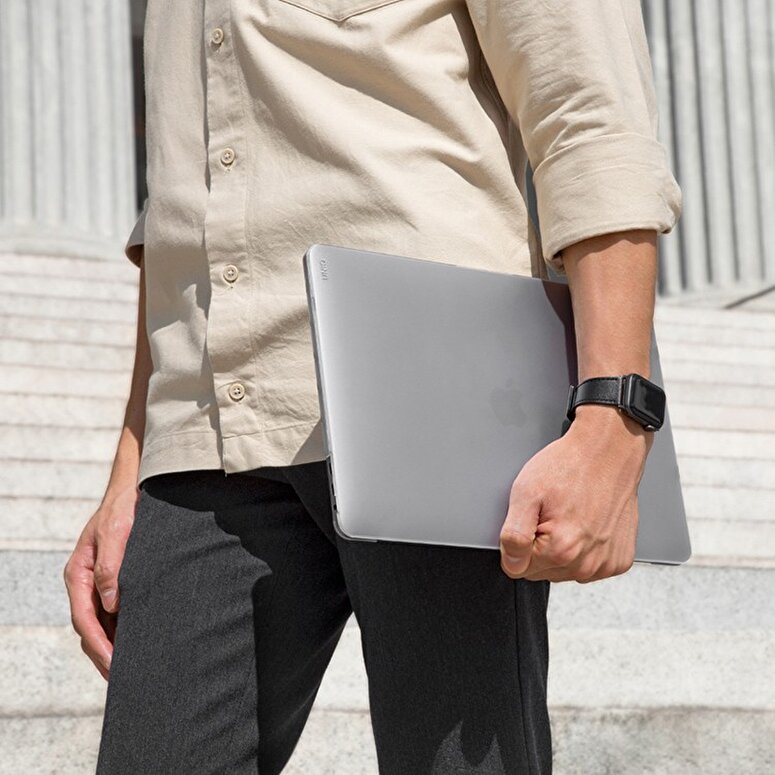 Uniq MacBook Air 13 Vero MacBook Kılıf - Şeffaf 8886463693117