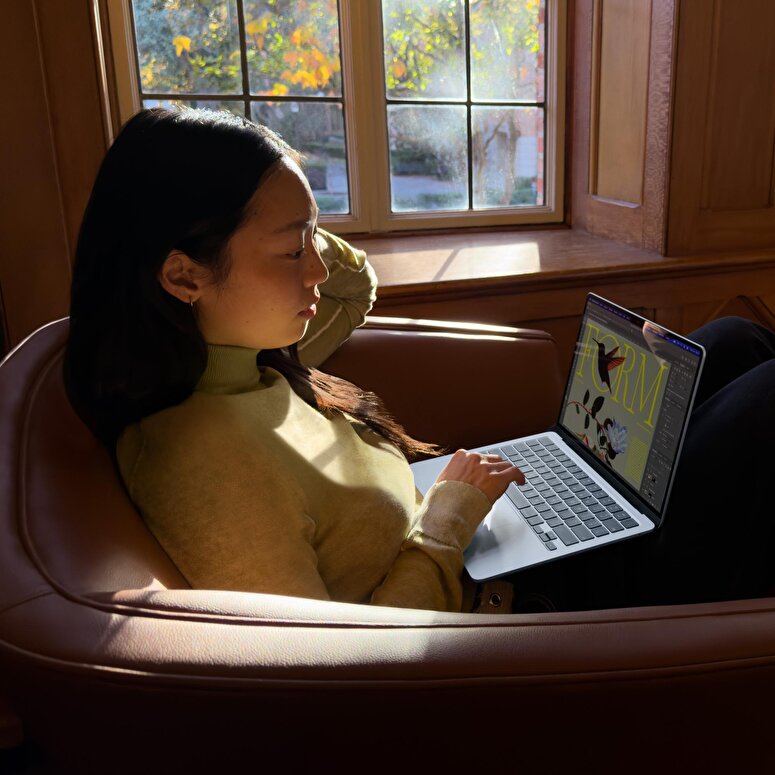 Apple MacBook Air 13 inç M5 Çip 10 Çekirdekli CPU 10 Çekirdekli GPU 24GB Bellek 1TB SSD Gök Mavisi MDHK4TU/A