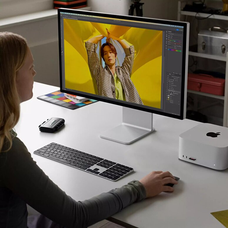 Teşhir - Mac Studio M2 Max çip 12 Çekirdekli CPU 30 çekirdekli GPU 512GB SSD MQH73TU/A